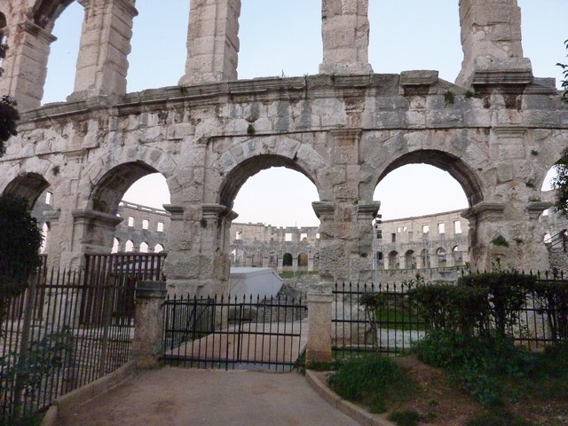 [Rozmiar: 115512 bajt�w]